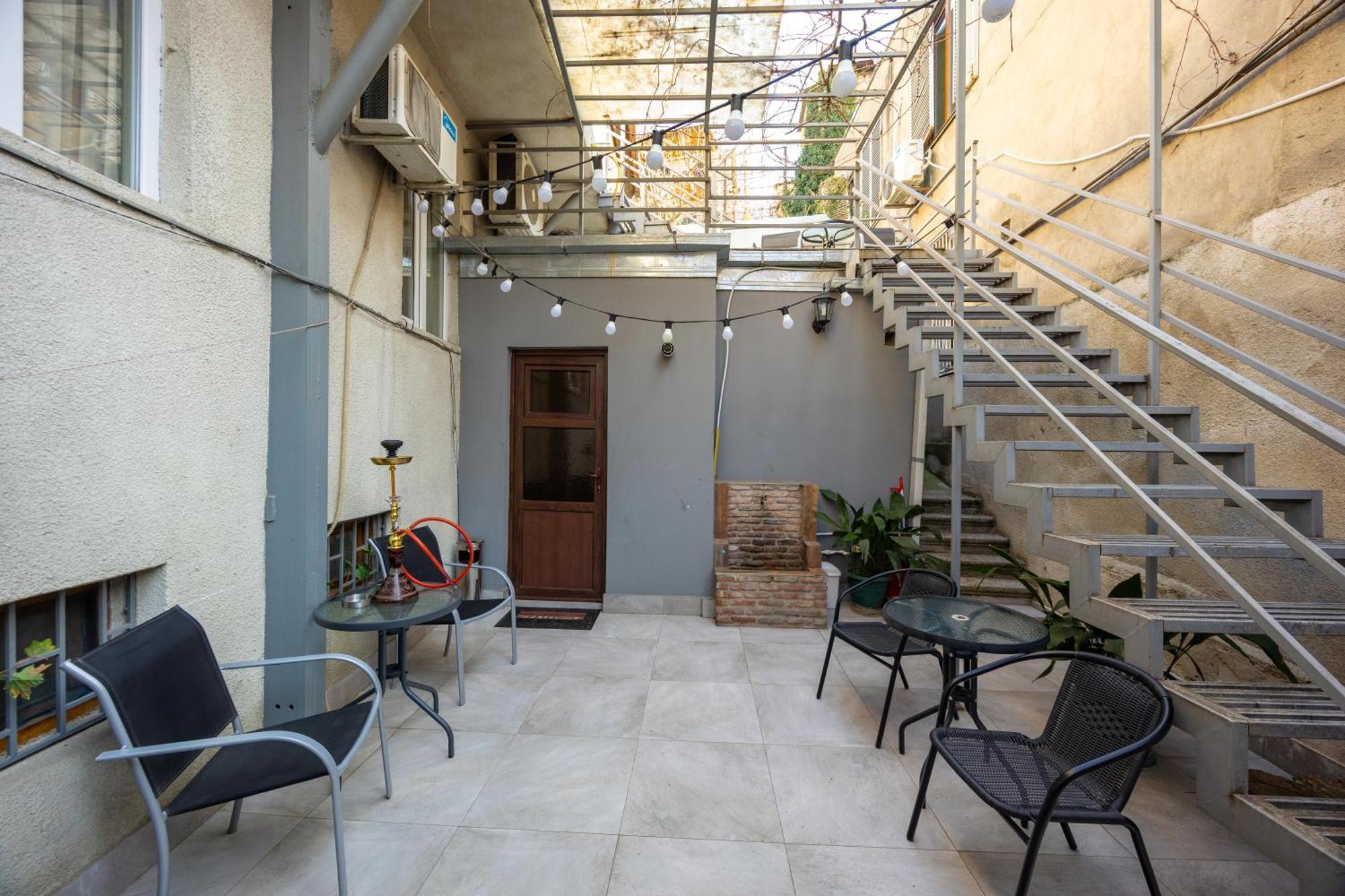 Rustaveli Two Bedroom Apartment With 5 Star Location Tbilisi Exterior photo